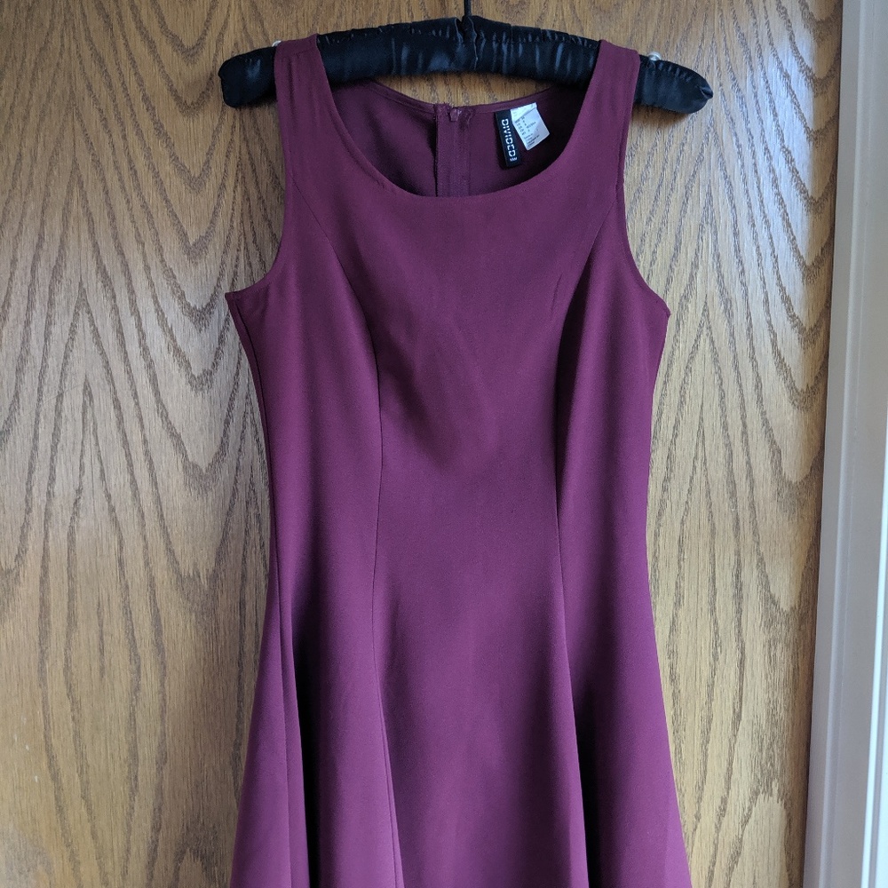 H&M fit and flare burgundy cocktail dress size 6